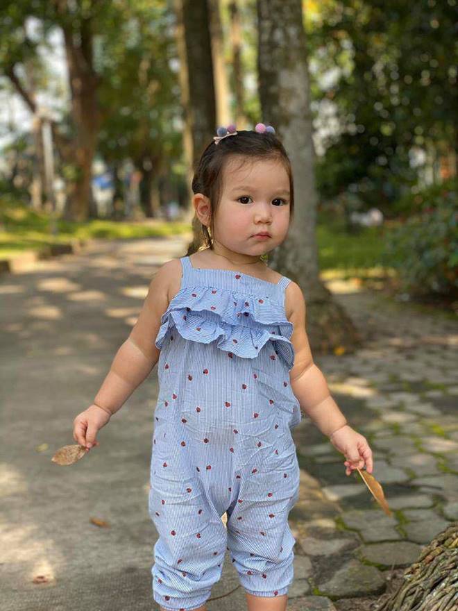 4 nhóc tỳ hot MXH 2019: Con Hà Anh được David Beckham khen, con Đan Trường sống cực sang chảnh-5