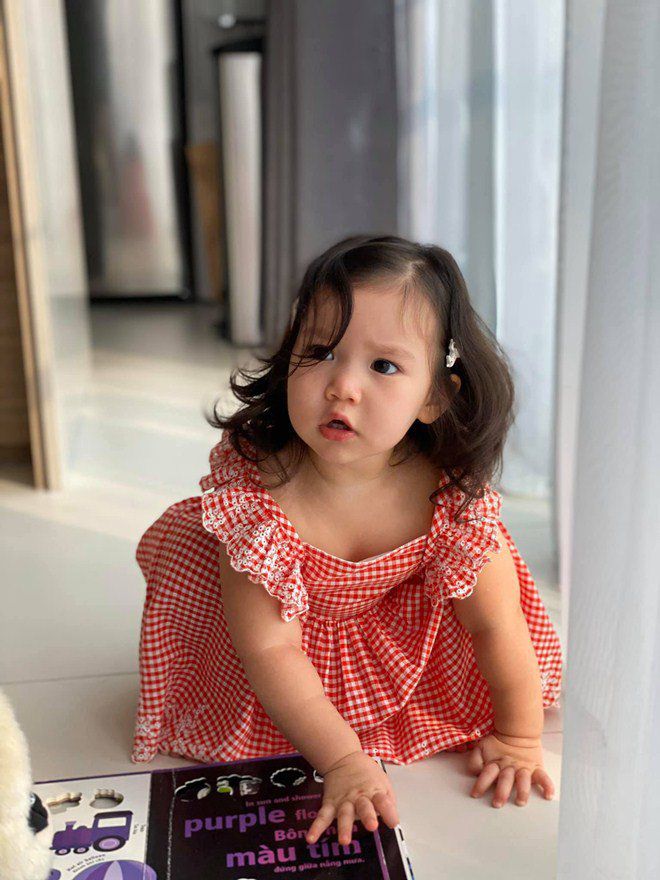 4 nhóc tỳ hot MXH 2019: Con Hà Anh được David Beckham khen, con Đan Trường sống cực sang chảnh-7