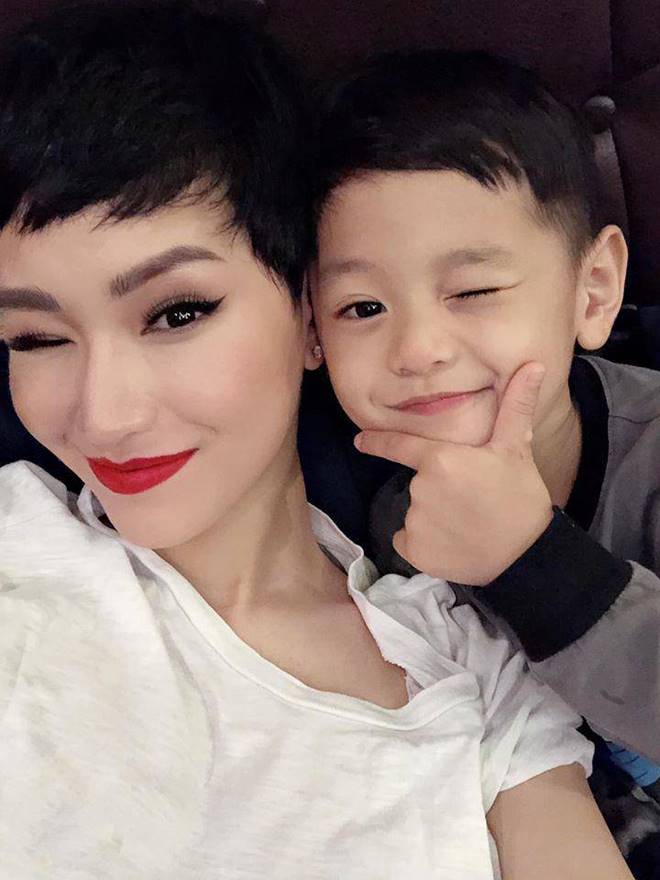 4 nhóc tỳ hot MXH 2019: Con Hà Anh được David Beckham khen, con Đan Trường sống cực sang chảnh-10