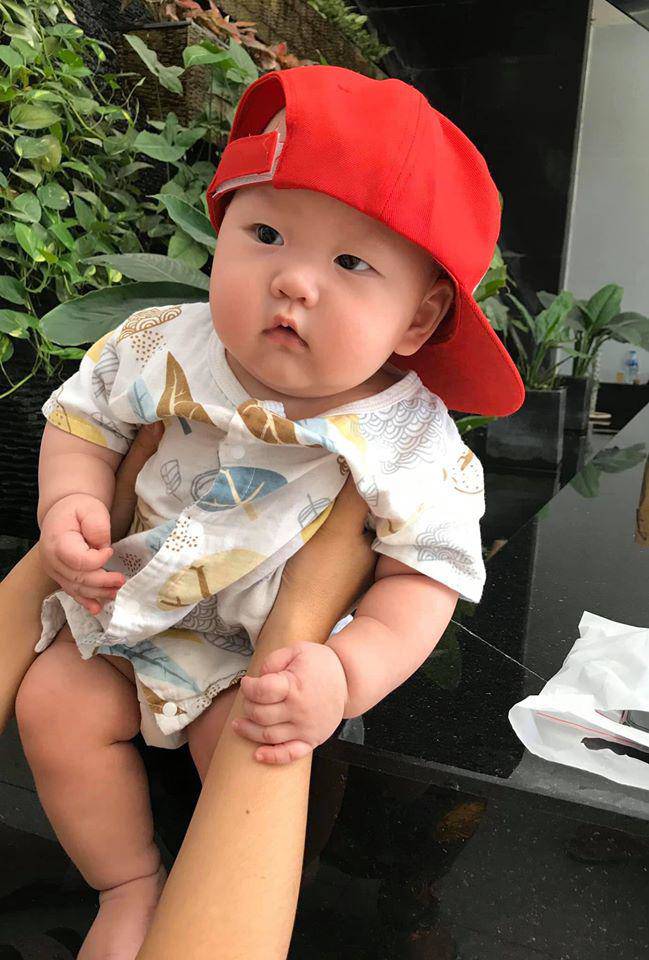 4 nhóc tỳ hot MXH 2019: Con Hà Anh được David Beckham khen, con Đan Trường sống cực sang chảnh-11