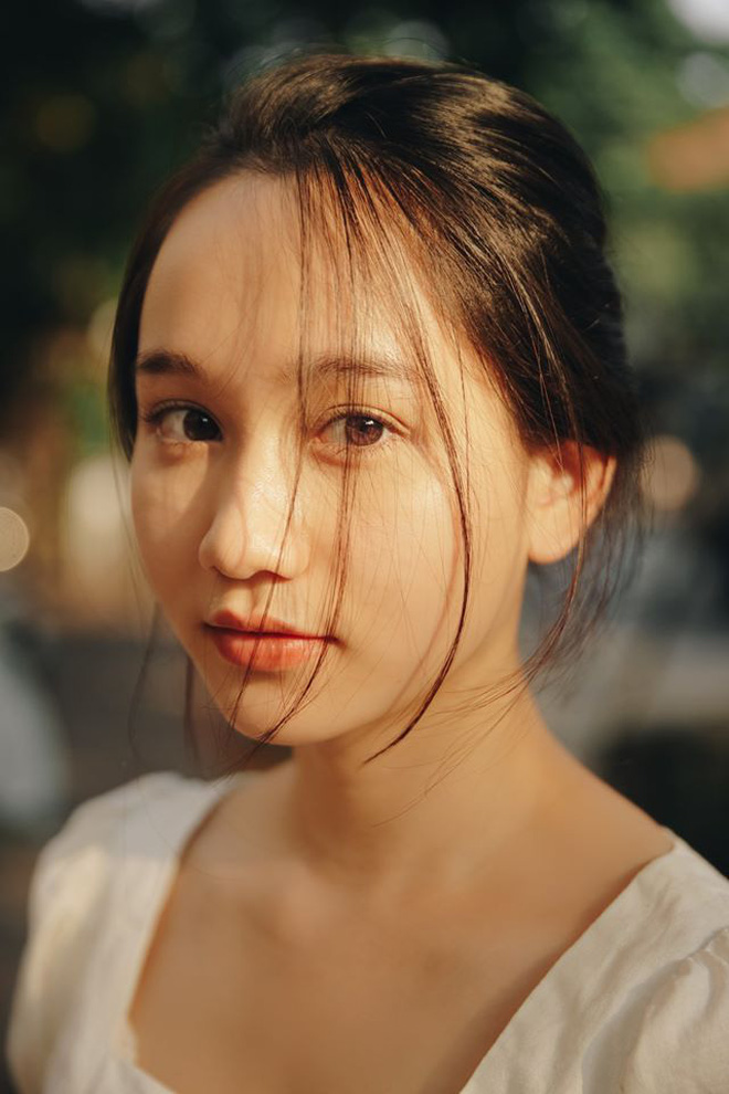 Loạt khoảnh khắc đời thường của dàn cast Mắt biếc: Không chỉ toàn trai xinh gái đẹp mà quan trọng là thần thái y như bước ra từ phim!-5