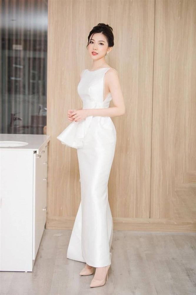 Trà Hoa hồng trên ngực trái khoe nhan sắc mong manh giữa ngày đông lạnh-3