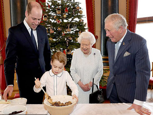 Nữ hoàng Anh được cho là ngưỡng mộ” cháu dâu Kate ở một điểm mà Meghan Markle không có được-2