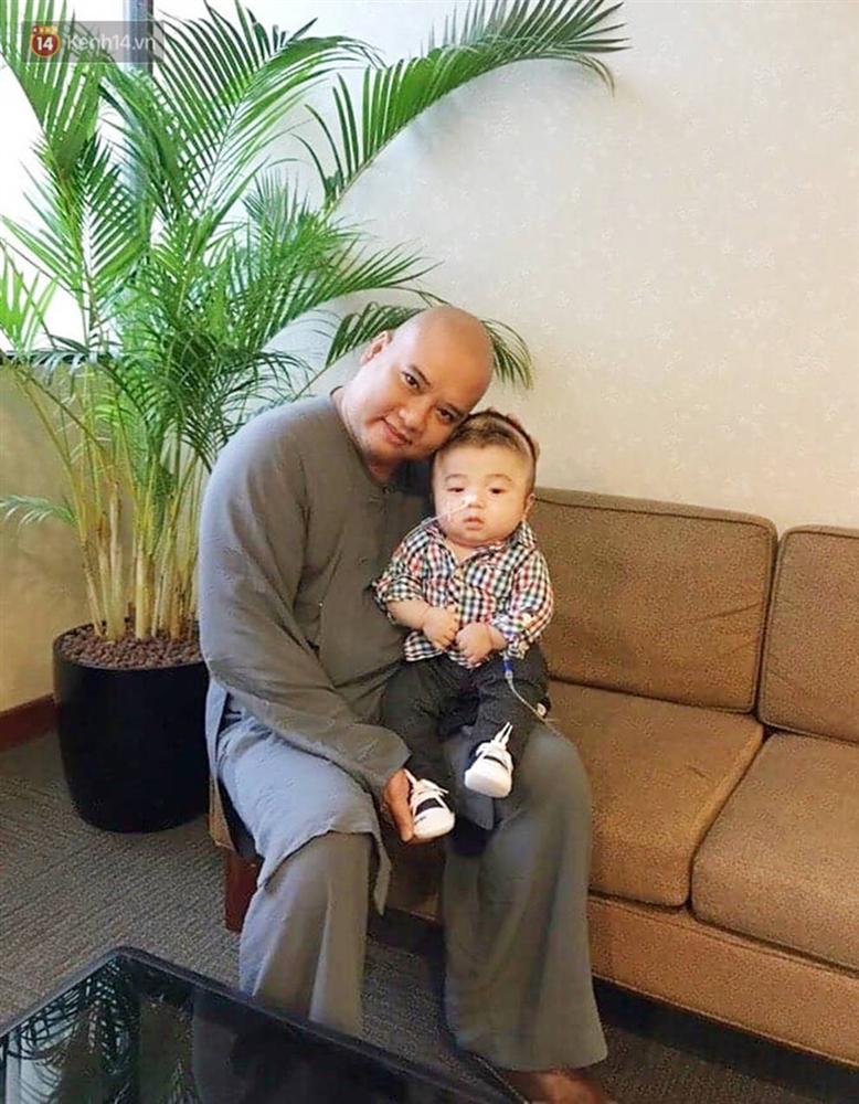 Nhìn lại hành trình hơn 1.200 ngày chiến đấu kiên cường của Phạm Đức Lộc - phép màu đã tắt nhưng tình yêu dành cho con vẫn mãi đong đầy-3