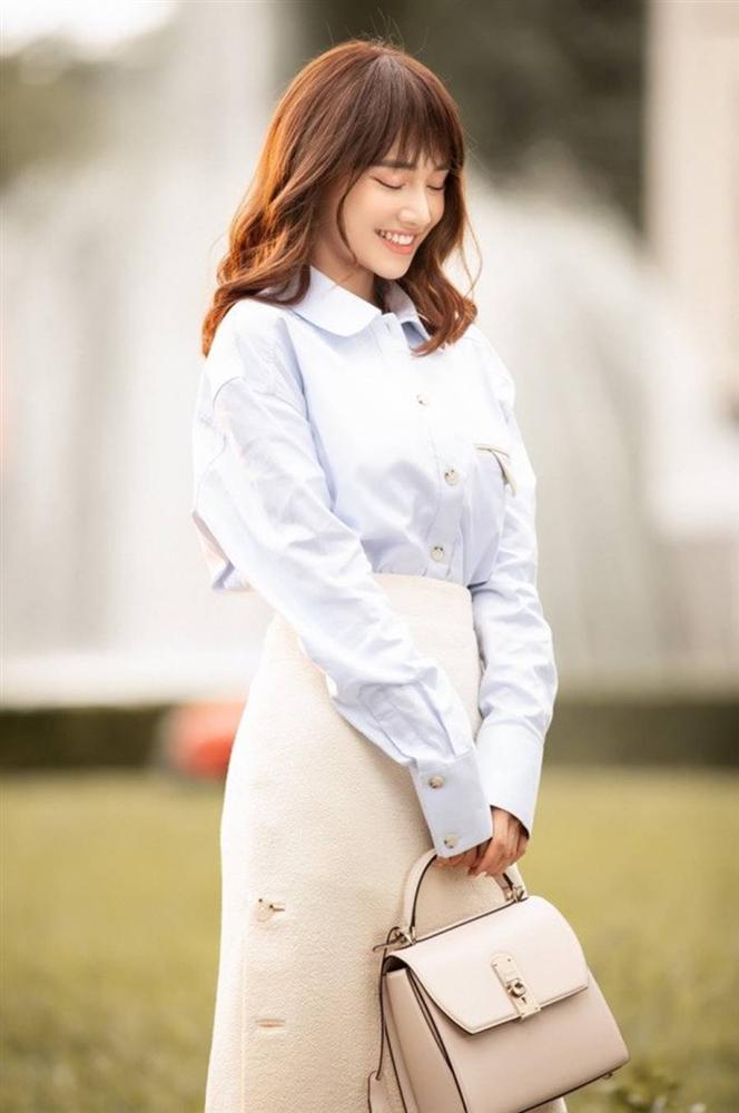 Muốn diện đồ trắng đón Giáng sinh, chị em cứ học tập từ phong cách của bà xã Trường Giang-7