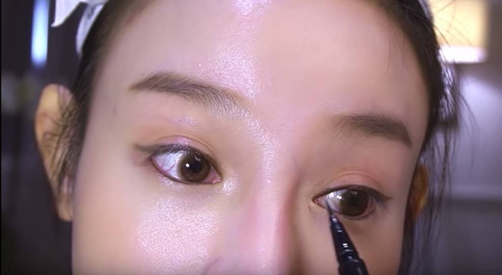 Huyền Baby khoe mặt mộc khó tin, so với ảnh lúc makeup lên đồ mới thấy: Có những người cứ trẻ mãi, phải tự làm mình già cho bớt ngại-3