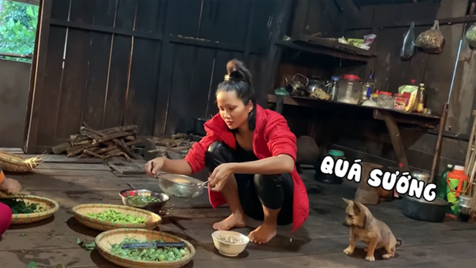 HHen Niê tung clip nấu ăn toàn món lạ hiếm người biết: có khi nào cô nàng Hoa hậu giản dị này sắp lấn sân làm youtuber không?-12