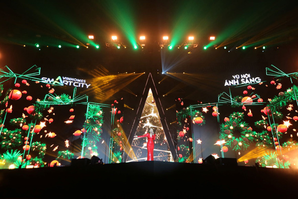 Mỹ Tâm, Tùng Dương diễn ‘cực sung’ ở công viên thể thao lớn hàng đầu ĐNÁ-3