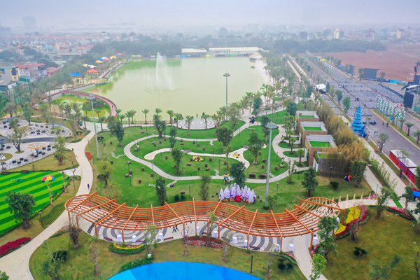 Mỹ Tâm, Tùng Dương diễn ‘cực sung’ ở công viên thể thao lớn hàng đầu ĐNÁ-7