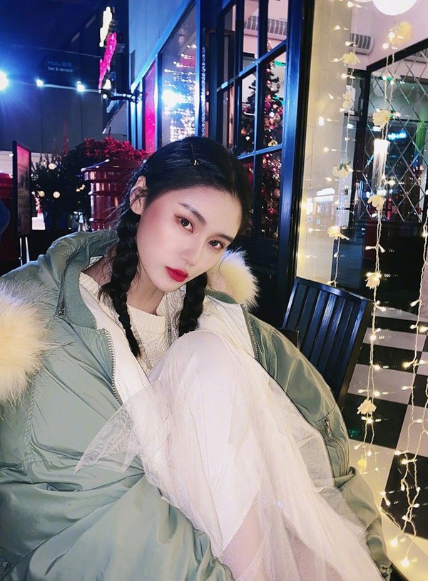 Hot girl 2,5 triệu follow lộ ảnh chưa qua photoshop khiến fan thất vọng tràn trề: Sống ảo quá đáng, quá thể”-4