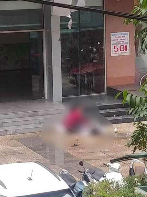 Người dân kể lại giây phút kinh hoàng khi phát hiện người phụ nữ trầm cảm rơi từ tầng cao toà chung cư xuống đất tử vong-1