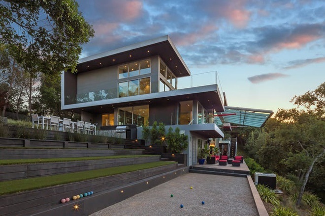 Biệt thự 10 triệu USD mô phỏng phi thuyền vũ trụ-2