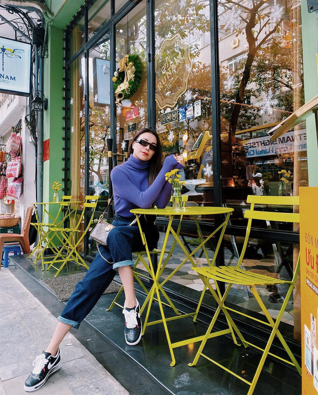 Đỉnh cao của hack tuổi chính là Lý Nhã Kỳ và Hari Won: Diện đồ đơn giản mà xinh xuất sắc trong street style tuần này-14