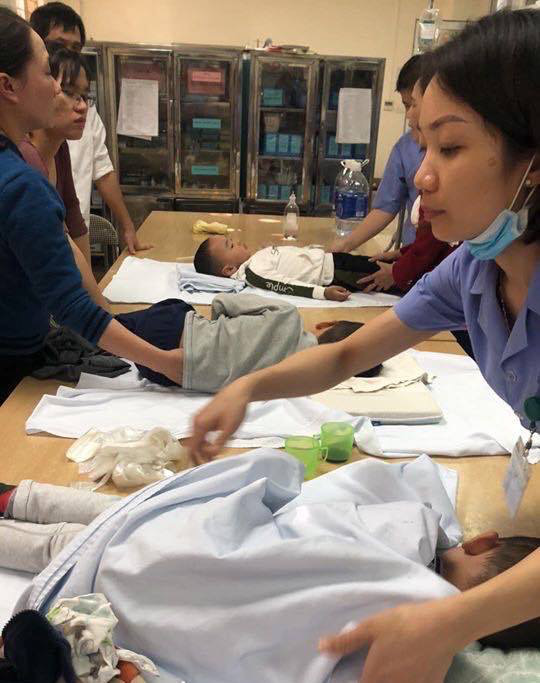 Nóng: Gần 60 học sinh mầm non ở Thanh Hóa nhập viện nghi do ngộ độc-6