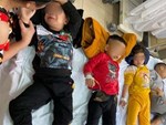 Lời kể của phụ huynh giây phút chứng kiến hàng trăm trẻ mầm non nhập viện nghi ngộ độc ở Thanh Hóa-5