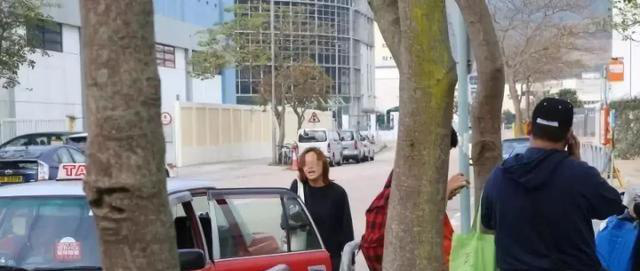 Vụ TVB sa thải 1.000 người: Xót xa hình ảnh huy hoàng của Trịnh Gia Dĩnh - Xa Thi Mạn, nhân viên bị đuổi cố nán lại lần cuối-6