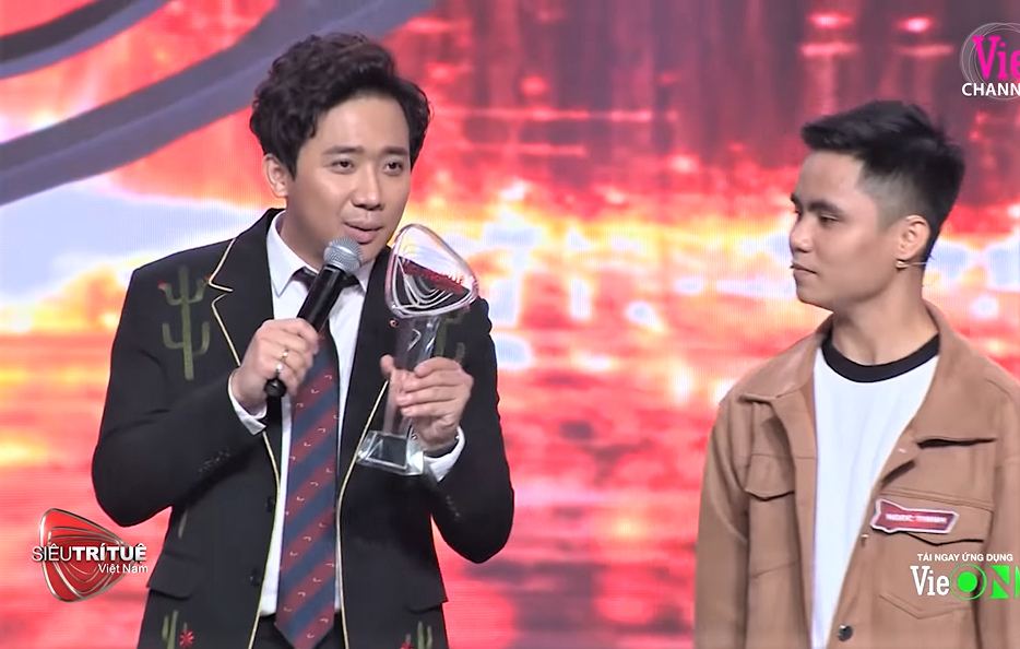 Chương trình MC Lại Văn Sâm làm giám khảo bị khán giả phẫn nộ đòi tẩy chay-1