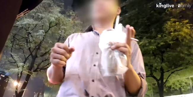 Buổi tối không yên tĩnh ở khu phố Nhật Bản từng được mệnh danh là nơi nhỏ bé yên bình giữa lòng Sài Gòn: Ảm ảnh với lời mời gọi nỉ non Massage, sir!-7