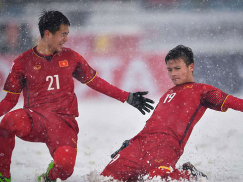 Quang Hải, Đức Chinh cùng gửi lời chúc Giáng sinh, fan lại soi ra hai chàng viết giống nhau đến từng dấu phẩy-7