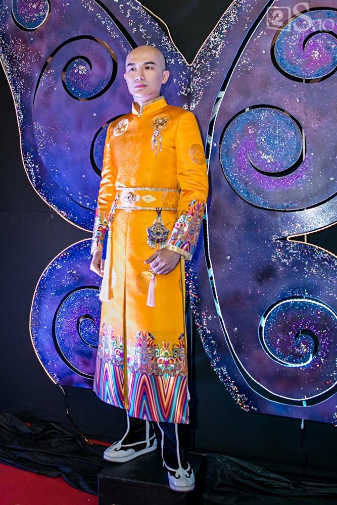 Top 10 bộ cánh thảm họa nhất trong năm 2019: Ngọc Trinh, Hà Anh đứng top đầu ăn đủ gạch đá-7