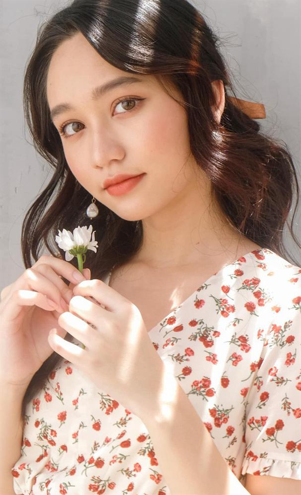 Clip đang gây bão của Trúc Anh Mắt biếc”: Chạm phải một nụ cười, uống nhầm một ánh mắt, cơn say theo cả đời là đây!-1