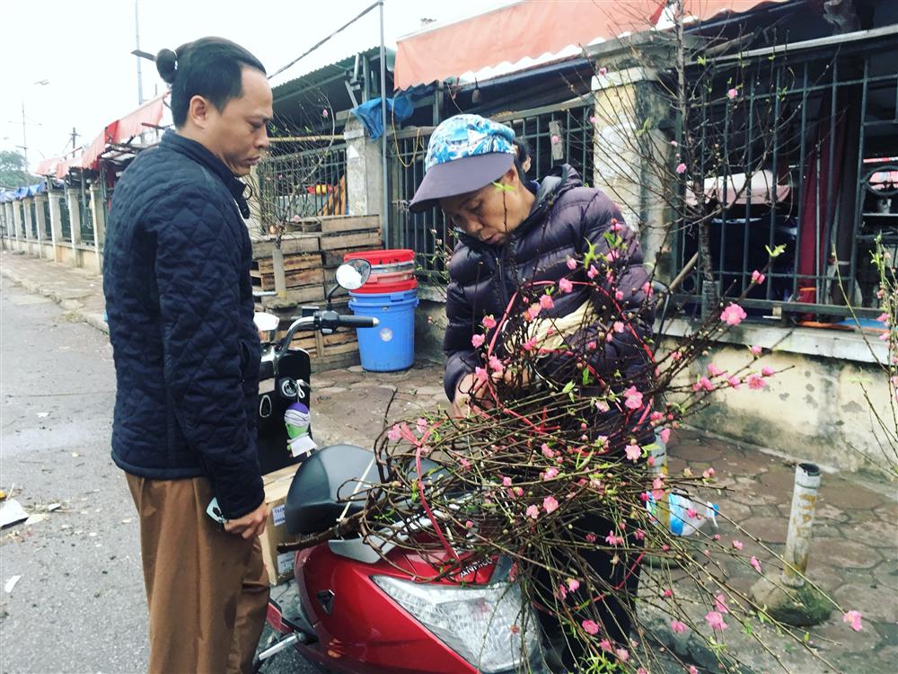 Chơi Tết sớm, một triệu đồng mua 1 cành đào nhỏ xinh-4