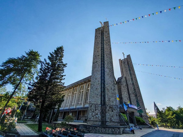 Toàn cảnh hai nhà thờ lớn ở Huế trong dịp Giáng sinh-9