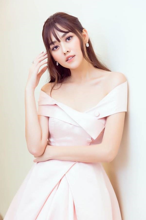 Tường San khoe vai trần yêu kiều, Hoàng Thuỳ bất ngờ cắt tóc ngắn trẻ trung-3