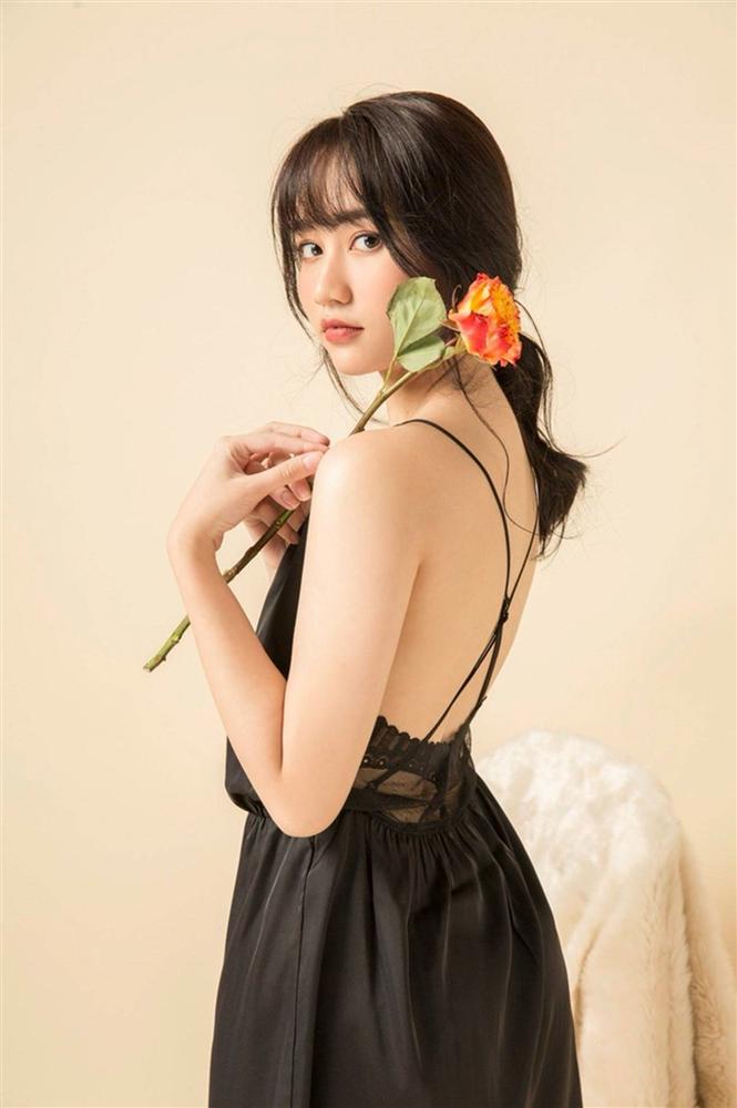 Trúc Anh Mắt biếc và những lần mặc gợi cảm-10