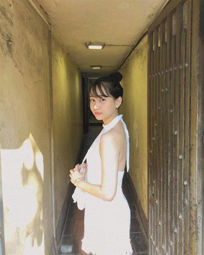 Trúc Anh Mắt biếc và những lần mặc gợi cảm-12