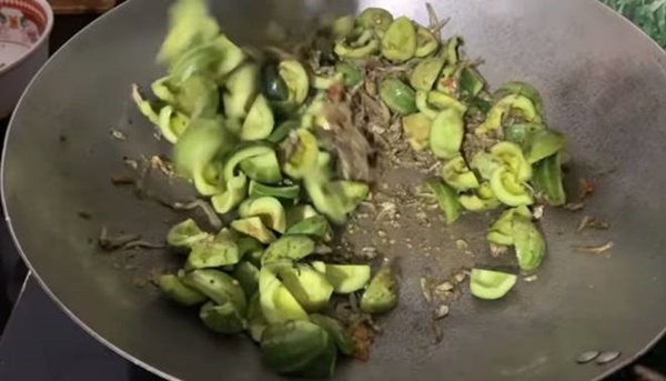 Hết nhiệm kỳ, HHen Niê thấy sung sướng cuộc đời khi vào bếp, tự nhận ăn siêu khoẻ-17