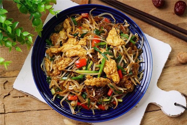 Đi làm về muộn, bữa tối làm chảo miến xào là vừa đủ chất lại không lo tăng cân-5