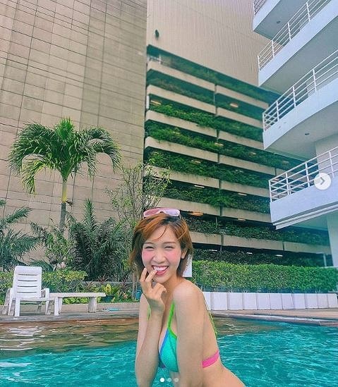 Loạt ảnh diện bikini khoe dáng của người đẹp chuyển giới kế nhiệm Hoa hậu Hương Giang-4