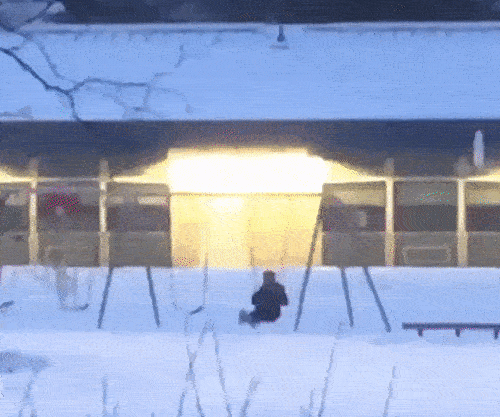 Đoạn clip vỏn vẹn 12 giây nhưng khiến dân mạng tranh cãi nảy lửa, rốt cuộc là chàng trai kia hướng mặt về trước hay sau?-1