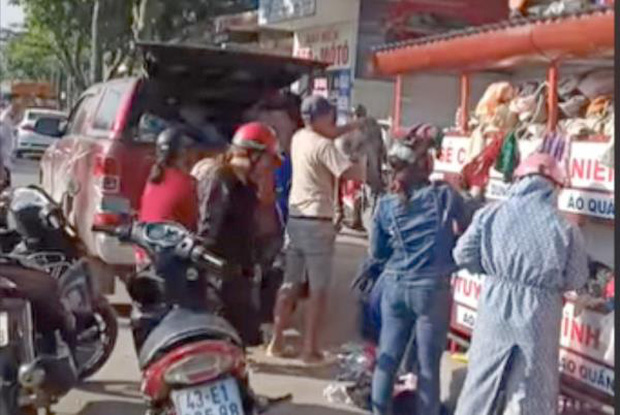 Sự thật đại gia tranh quần áo từ thiện với dân nghèo ở Đà Nẵng-1