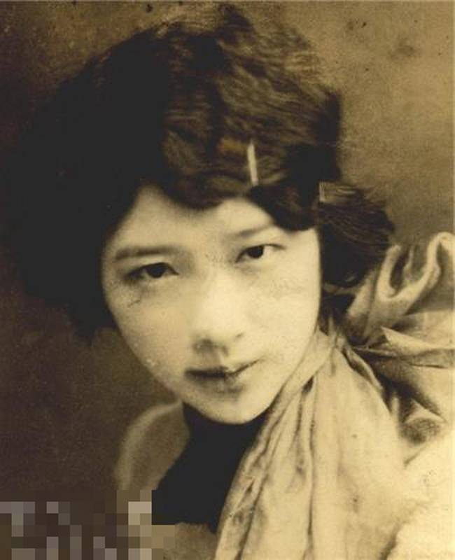 Chuyện tình gần 100 năm trước của người đàn ông sợ vợ, chỉ vì can đảm thổ lộ: Tôi rất nghèo mà thành công lấy được cô gái đẹp giàu có-2