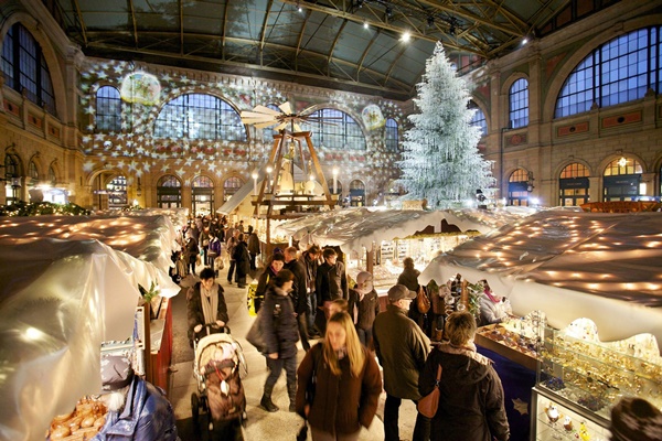 Những chợ Giáng sinh độc đáo mơ ước đến 1 lần ở châu Âu-2