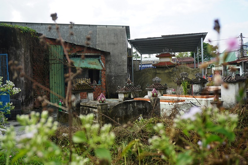 Ớn lạnh khu dân cư ‘sống chung với hàng nghìn người chết’ ở Đà Nẵng-3