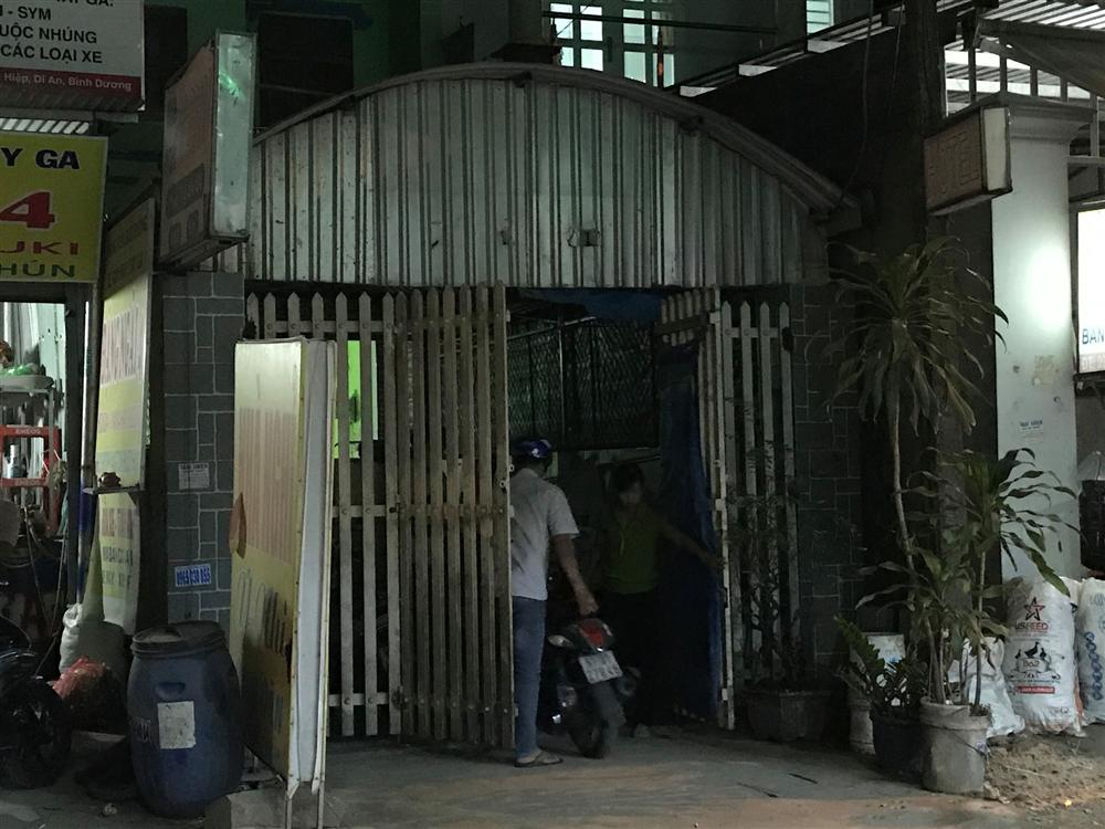 Người đàn ông gọi điện về nhà chỉ chỗ cho người thân nơi mình treo cổ trong đêm Noel-1