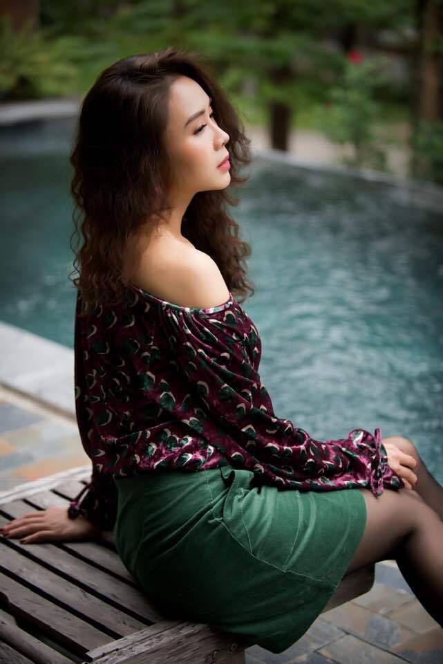 Những hình ảnh không có trên phim của Khuê Hoa hồng trên ngực trái-14