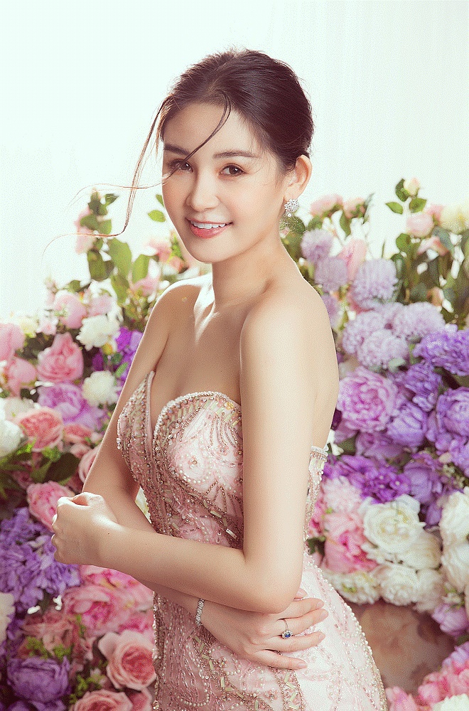 Lê Âu Ngân Anh xinh đẹp trong bộ ảnh mới, gửi lời xin lỗi tới bố mẹ-12