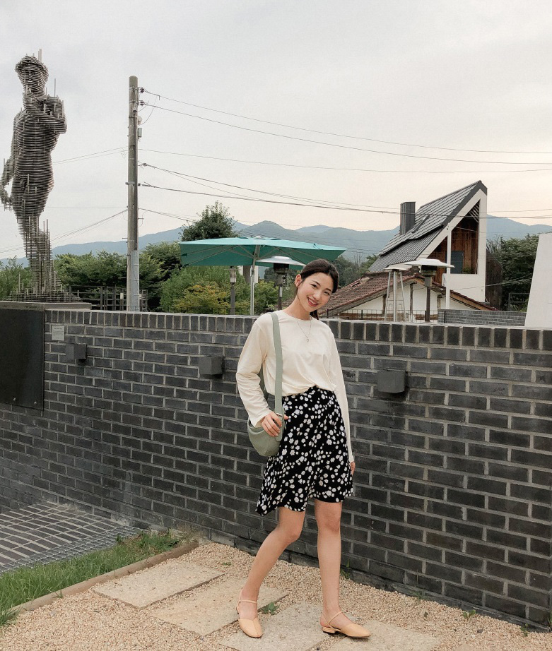 Trời Đông nắng tưng bừng, chân váy ngắn là ngôi sao” bạn không thể bỏ lỡ và 4 cách diện hack tuổi hack dáng đỉnh cao-1