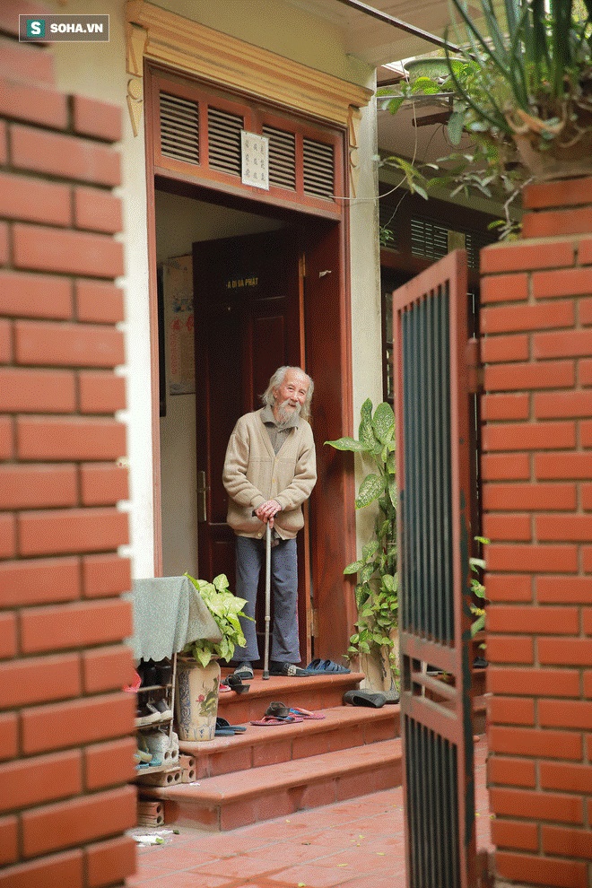 Ngôi nhà bình yên, rợp bóng cây của nghệ sĩ xuất hiện trên ảnh thờ nhiều nhất Việt Nam-6