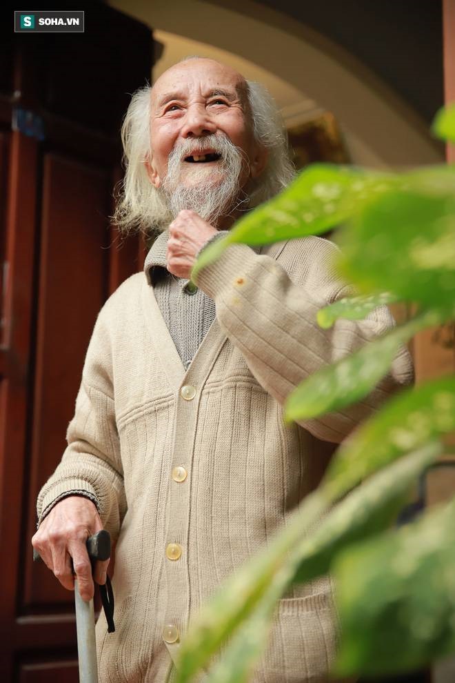 Ngôi nhà bình yên, rợp bóng cây của nghệ sĩ xuất hiện trên ảnh thờ nhiều nhất Việt Nam-18