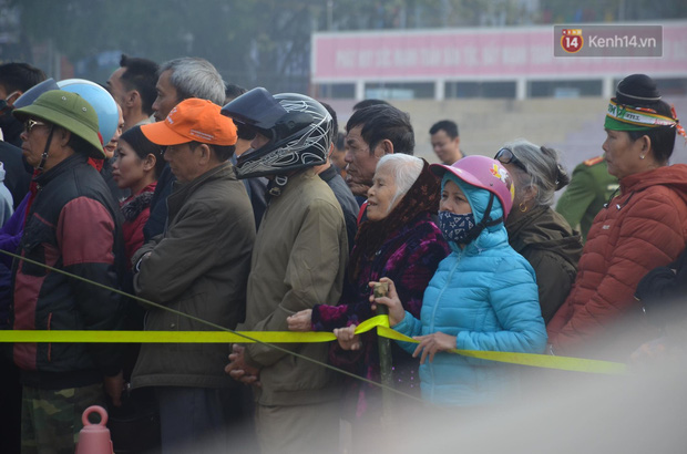 Xét xử vụ nữ sinh giao gà bị sát hại: Bùi Thị Kim Thu run lẩy bẩy đứng trước vành móng ngựa, liên tục kêu oan-15