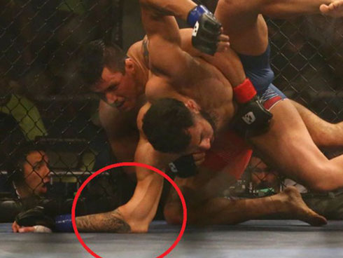 Jay Park bị võ sĩ nổi tiếng tát vào mặt ngay tại nhà thi đấu, nguyên nhân là bởi mâu thuẫn xảy ra từ một tháng trước-2