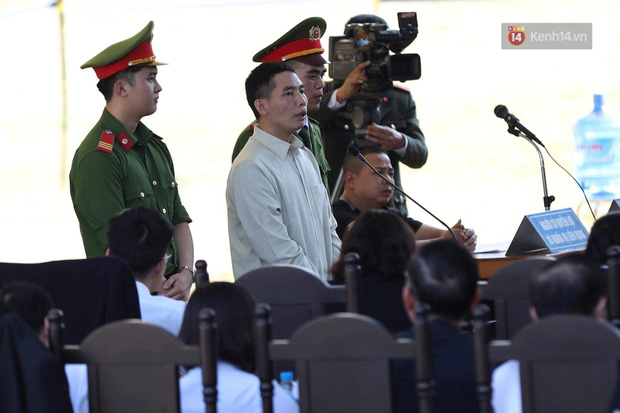 Bùi Văn Công nói không động đến sợi lông chân của Duyên, đồng bọn Phạm Văn Nhiệm lại khẳng định Công chính là người hiếp dâm nạn nhân đầu tiên-5