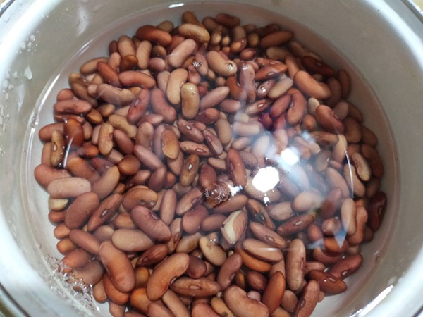 Tết này bạn nhớ làm mứt đậu đỏ mời khách để cả năm may mắn nhé!-1