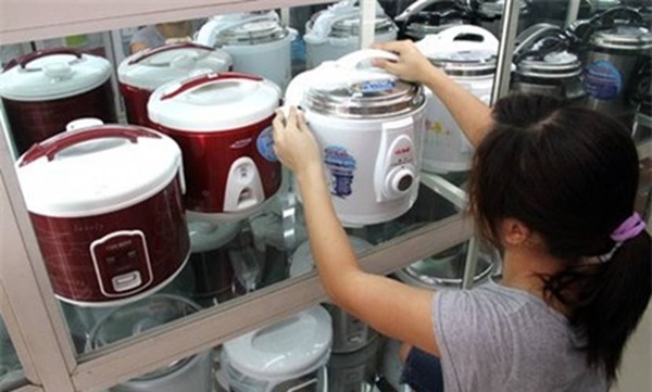 Mách chị em mẹo chọn nồi cơm điện rẻ, đẹp, bền-9