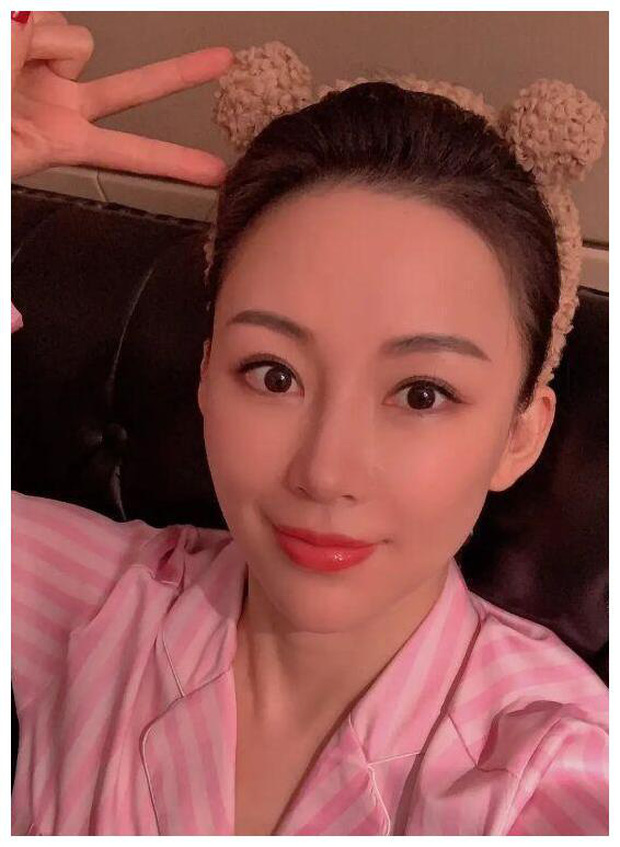 Chân dung nữ VĐV giàu có nhất Trung Quốc: Gần bước sang tuổi tứ tuần nhưng nhìn như đôi mươi, vẫn đang chờ một đấng nam nhi đủ tầm để lên xe hoa-5